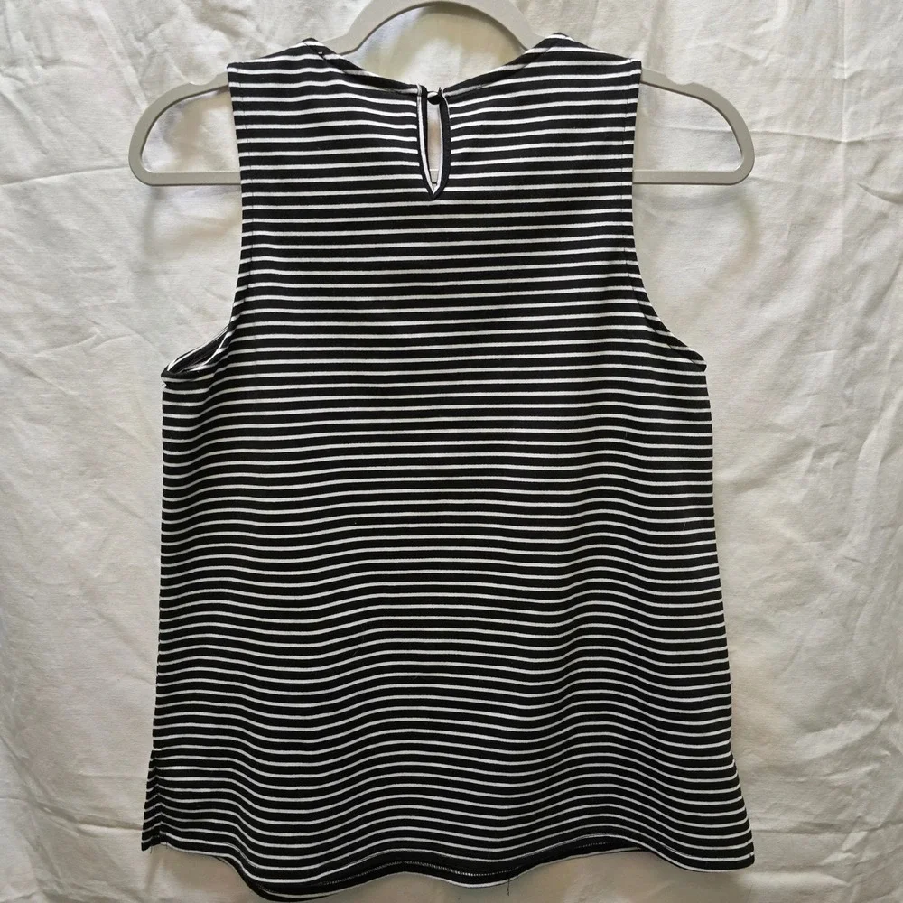 Savanna Jane White Black Striped Sleeveless Top Floral Embroidery Small Tank - Picture 8 of 9